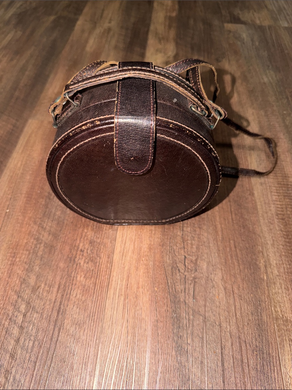 Vintag Round Canteen Crossbody Bag